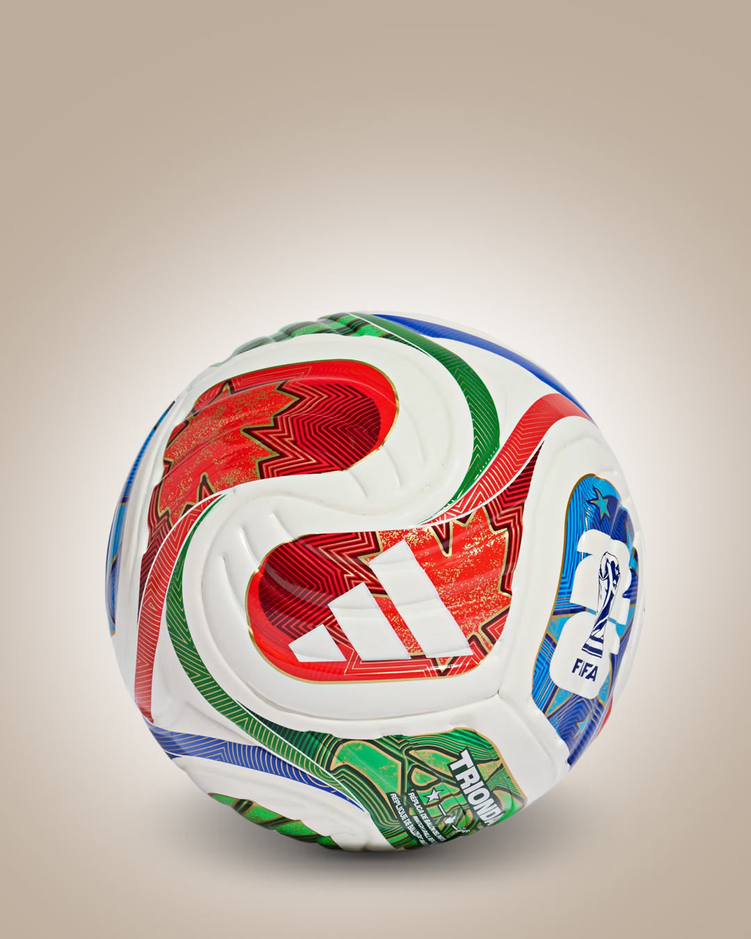 Trionda WM Ball in den Farben Weiß, blau, grün und rot