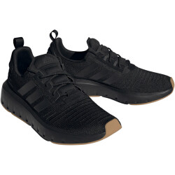 adidas Swift Run Sneaker Herren A0QM - cblack/cblack/gum3 40