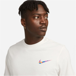 NIKE Sportswear Club+ Swoosh HDY Print T-Shirt Herren