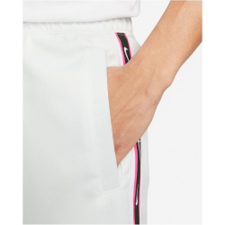 NIKE Sportswear Repeat Shorts Herren 121 - summit white/hyper pink XS