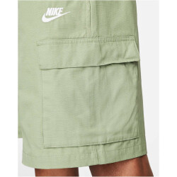 NIKE Club Woven Cargo Shorts Herren 386 - oil green/white XS