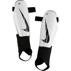 NIKE Charge Schienbeinschoner mit Knöchelschutz...