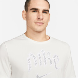 NIKE Dri-FIT Run Division Miler kurzarm Laufshirt Herren...