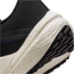 NIKE Winflo 10 Laufschuhe Herren 002 - black/bright crimson-obsidian-sail 42