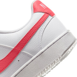 NIKE Court Vision Low-Top Sneaker Damen 101 - white/sea coral-volt-black 36.5