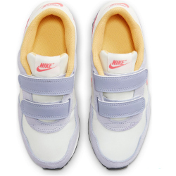 NIKE MD Valiant Little Sneaker Kinder 502 - indigo haze/sea coral-sail-topaz gold 33.5