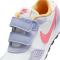 NIKE MD Valiant Little Sneaker Kinder 502 - indigo haze/sea coral-sail-topaz gold 33.5