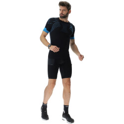 UYN Strides Running OW Laufshorts Herren B026 - black/black XL