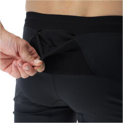 UYN Strides Running OW Laufshorts Herren B026 - black/black XL