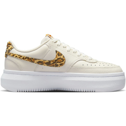 NIKE Court Vision Alta Plateau Sneaker Damen 004 - phantom/sesame-white-sumit white