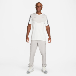 NIKE Sportswear Repeat T-Shirt Herren