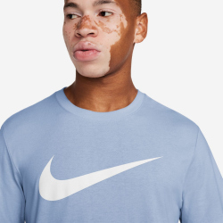 NIKE Sportswear Swoosh T-Shirt Herren
