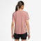 NIKE Dri-FIT Swoosh kurzarm Laufshirt Damen 618 - red stardust/fierce pink S