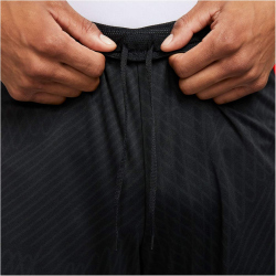 NIKE Dri-FIT Strike Fußballshorts Herren 014 - black/bright crimson/bright crimson XS