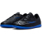 NIKE Jr. Phantom GX Club IC Hallen-Fußballschuhe Kinder 040 - black/chrome-hyper royal 35.5