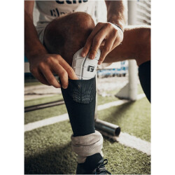 G-FORM Pro-S Blade Fußball Schienbeinschoner white S