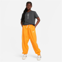 NIKE Sportswear Boyfriend Swoosh T-Shirt M&auml;dchen