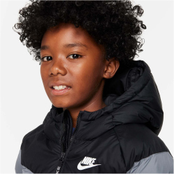 NIKE Sportswear Winterjacke mit Kapuze Kinder 013 -...
