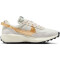 NIKE Waffle Debut Sneaker Damen 100 - lt orewood brn/metallic gold-sail-black 38