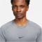 NIKE Pro Dri-FIT Slim kurzarm Trainingsshirt Herren 084 - smoke grey/black S