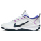 NIKE Omni Multi-Court Laufschuhe Kinder 104 - white/dark obsidian-lt ultramarine 35.5