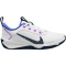 NIKE Omni Multi-Court Laufschuhe Kinder 104 - white/dark obsidian-lt ultramarine 35.5