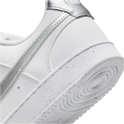 NIKE Court Vision Next Nature Low-Top Sneaker Damen 108 - white/metallic silver-white 35.5