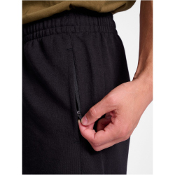 hummel hmlTRAVEL Shorts 2001 - black S