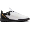 NIKE Jr. Phantom GX II Academy TF Multinocken-Fu&szlig;ballschuhe Kinder 100 - white/black/mtlc gold coin 34