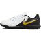 NIKE Jr. Phantom GX II Club TF Multinocken-Fußballschuhe Kinder 100 - white/black/mtlc gold coin 38.5