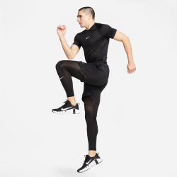 NIKE Pro Dri-FIT Slim kurzarm Trainingsshirt Herren 010 - black/white XL