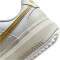 NIKE Court Vision Alta Sneaker Damen 100 - white/metallic gold/light bone/sail 35.5