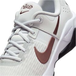 NIKE Air Zoom Bella 6 Fitnessschuhe Damen 003 - photon dust/smokey mauve/white/black 37.5