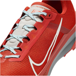 NIKE Kiger 9 Trailrunning-Schuhe Herren 601 - dragon red/lt orewood brn/cosmic clay 40