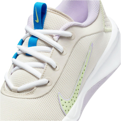 NIKE Omni Multi-Court Hallenschuhe Kinder 106 - lt...