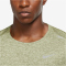 NIKE Rise 365 Dri-FIT kurzarm Laufshirt Herren 371 - olive aura/htr/reflective silv M