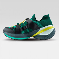 UYN 6Sense Trailrunning-Schuhe mit grüner Sohle...