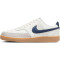 NIKE Court Vision Low Sneaker Herren 133 - sail/midnight navy-gum light brown 38.5