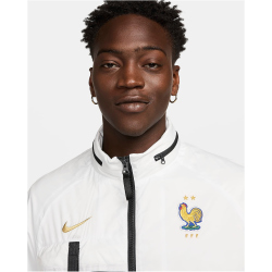 NIKE Frankreich Fu&szlig;balljacke Herren 121 - summit white/club gold S