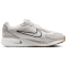 NIKE Air Max Solo Sneaker Herren 100 - summit white/summit white-light bone 40