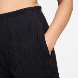 NIKE Sportswear Chill Knit High-Waist Slimfit 3" Shorts Damen 010 - black/black M