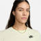NIKE Sportswear Club Essentials T-Shirt Damen 113 - coconut milk/black L