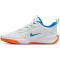NIKE Omni Multi-Court Hallenschuhe Kinder 107 - white/photo blue-vapor green 36.5