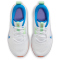 NIKE Omni Multi-Court Hallenschuhe Kinder 107 - white/photo blue-vapor green 36.5