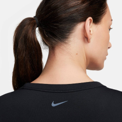 NIKE One Fitted Dri-FIT kurzarm Crop-Top Damen
