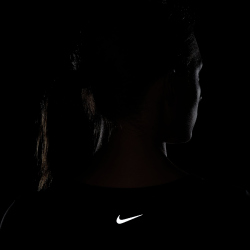 NIKE One Fitted Dri-FIT kurzarm Crop-Top Damen
