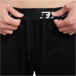 NIKE Totality Slim Vielseitige Trainingshose Herren