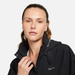 NIKE Swift Storm-FIT Laufjacke Damen