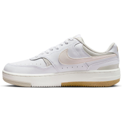 NIKE Gamma Force Sneaker Damen