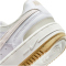 NIKE Gamma Force Sneaker Damen